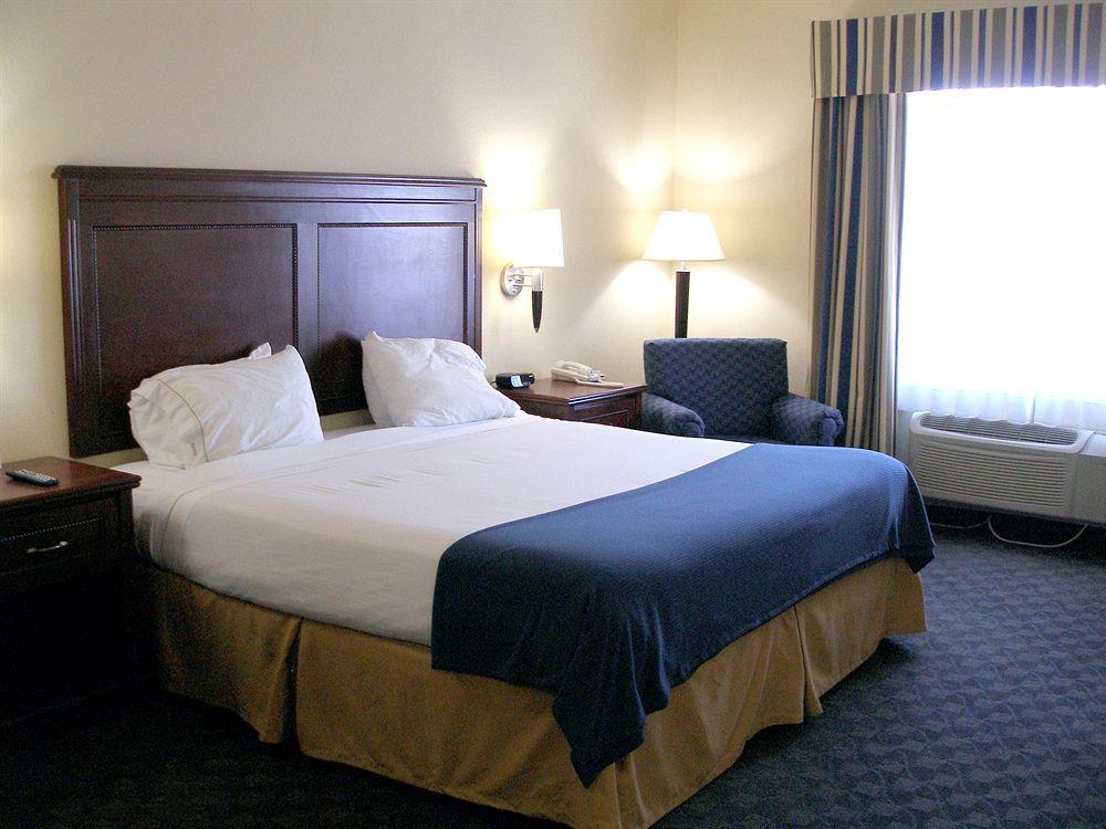 Holiday Inn Express Hotel & Suites Pampa, An Ihg Hotel Zewnętrze zdjęcie
