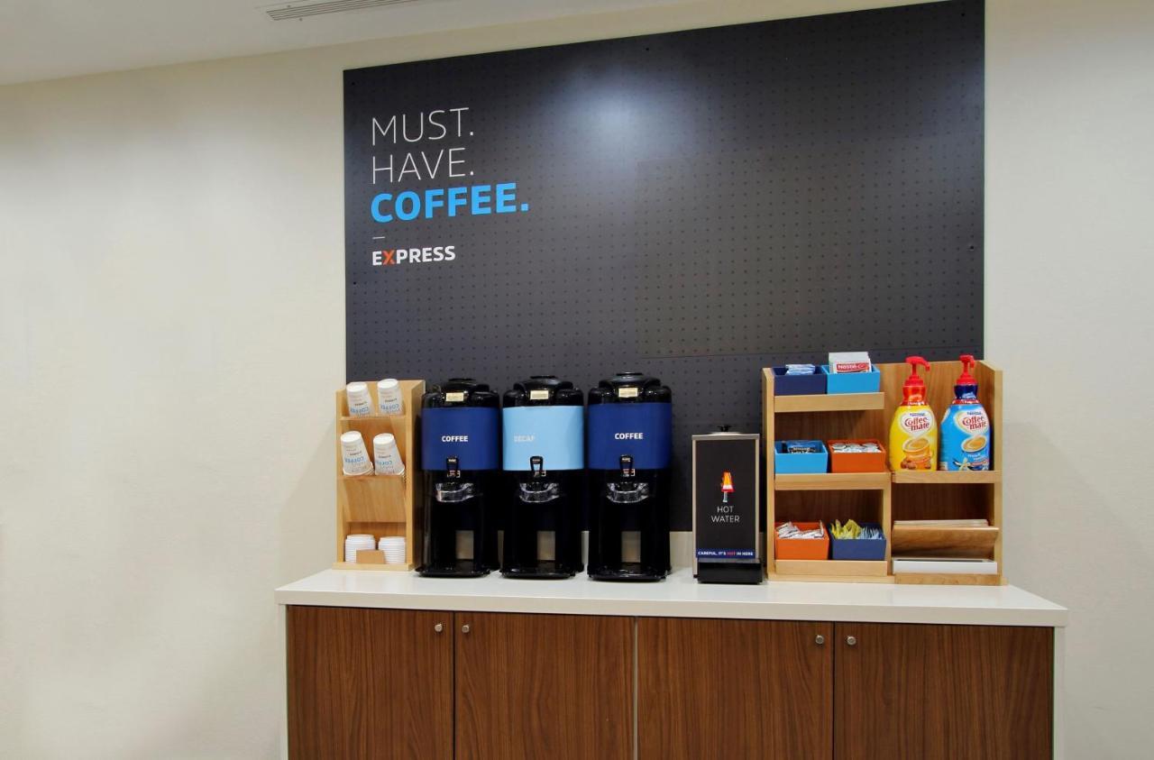 Holiday Inn Express Hotel & Suites Pampa By Ihg Zewnętrze zdjęcie