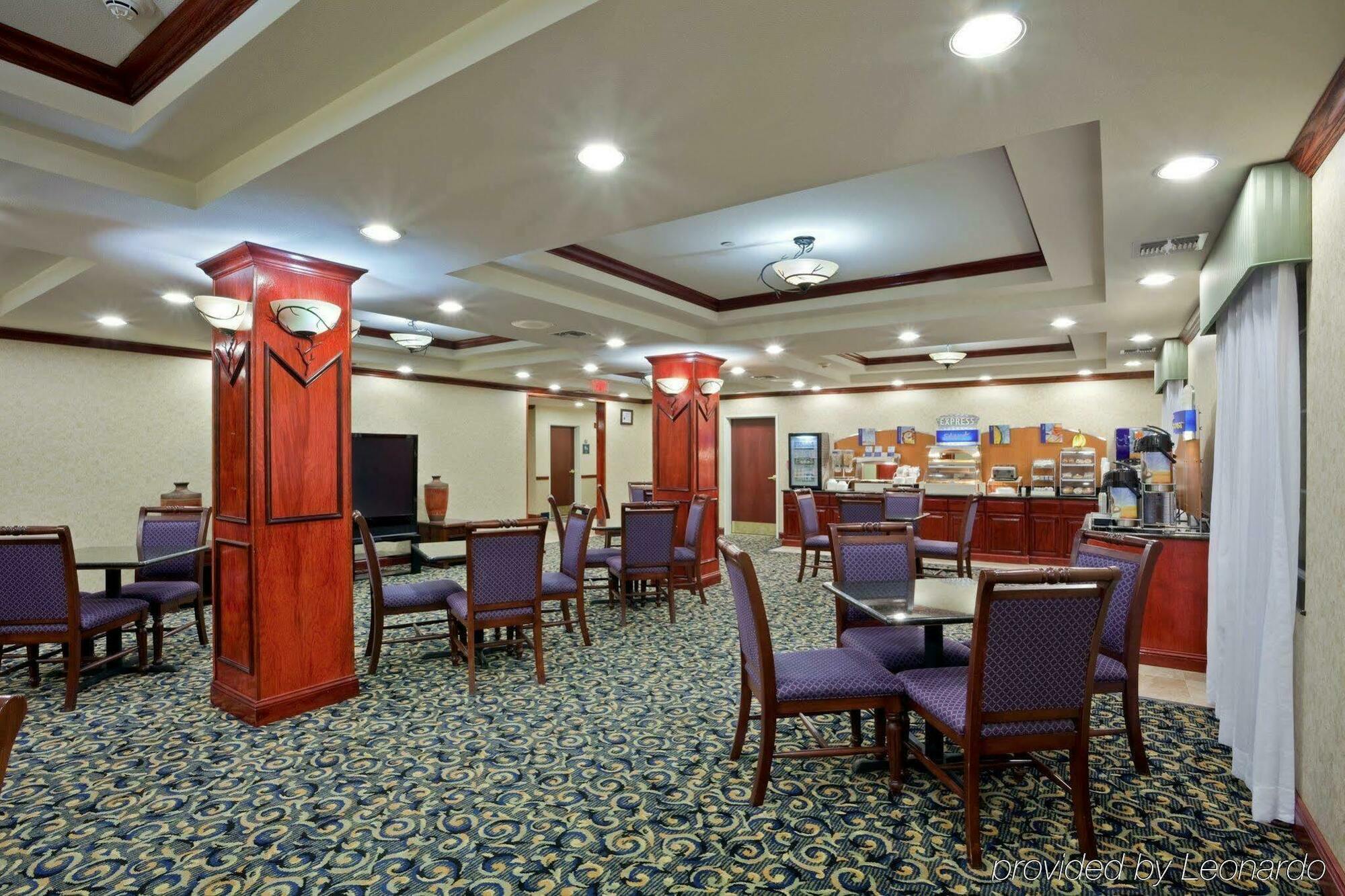 Holiday Inn Express Hotel & Suites Pampa By Ihg Zewnętrze zdjęcie