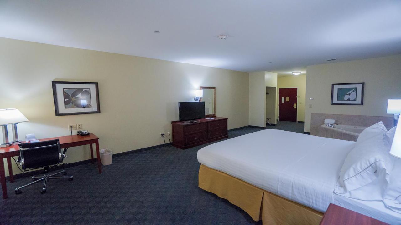 Holiday Inn Express Hotel & Suites Pampa By Ihg Zewnętrze zdjęcie