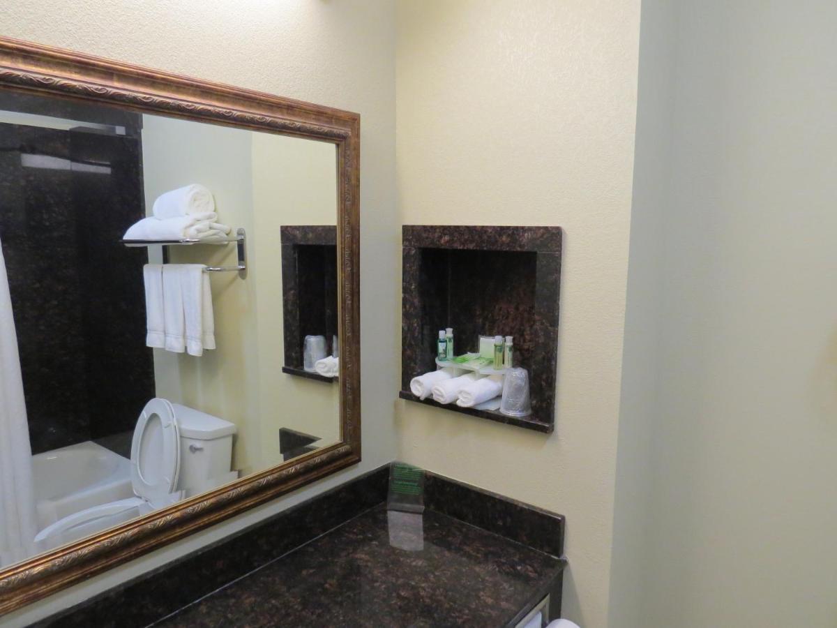 Holiday Inn Express Hotel & Suites Pampa By Ihg Zewnętrze zdjęcie